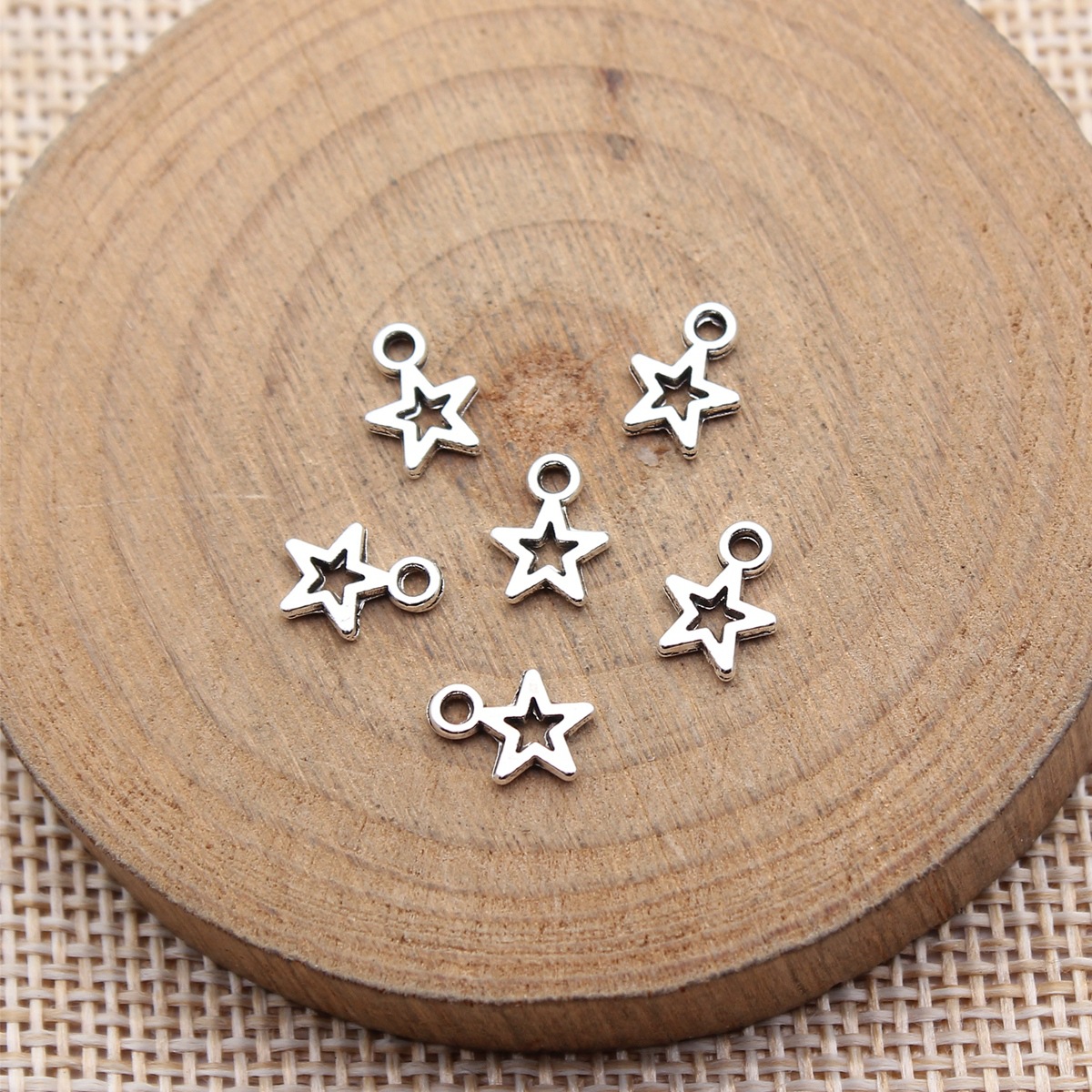 Vintage Fashion Words - 80個 8.5x6.2mm(0.33x0.24インチ) アンティークシルバーカラー スターチャーム ペンダント DIY