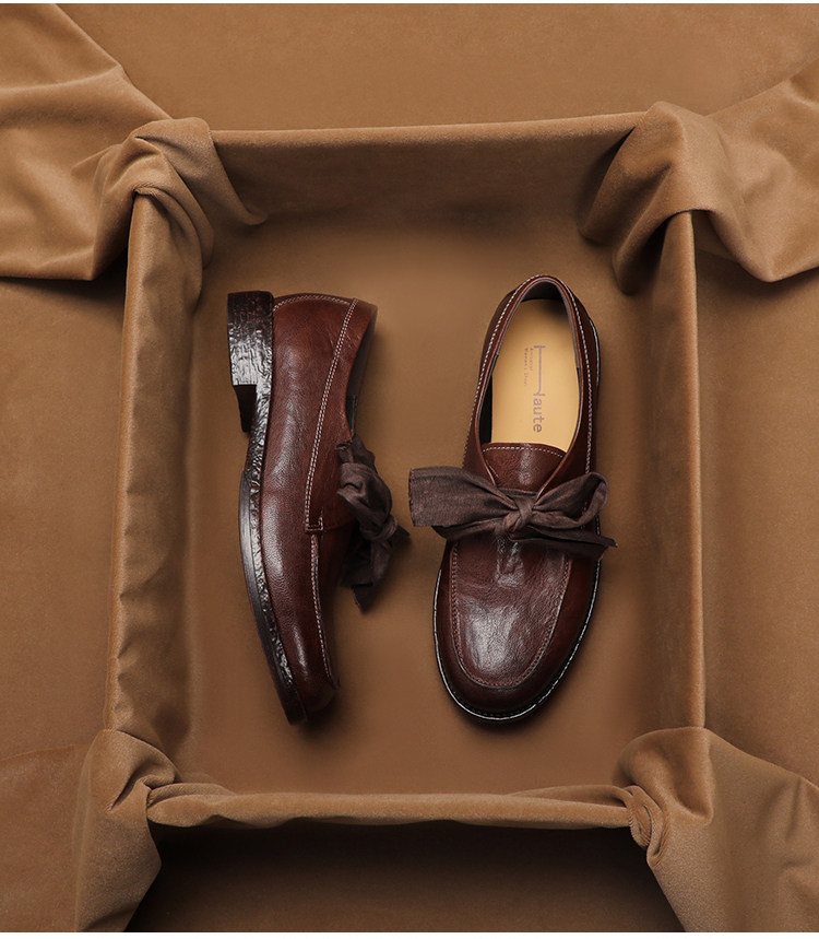 シューボックス ‌ ヴィンテージ風ブリティッシュスタイルの女 - Vintage Fashion Heels のレビューと価格