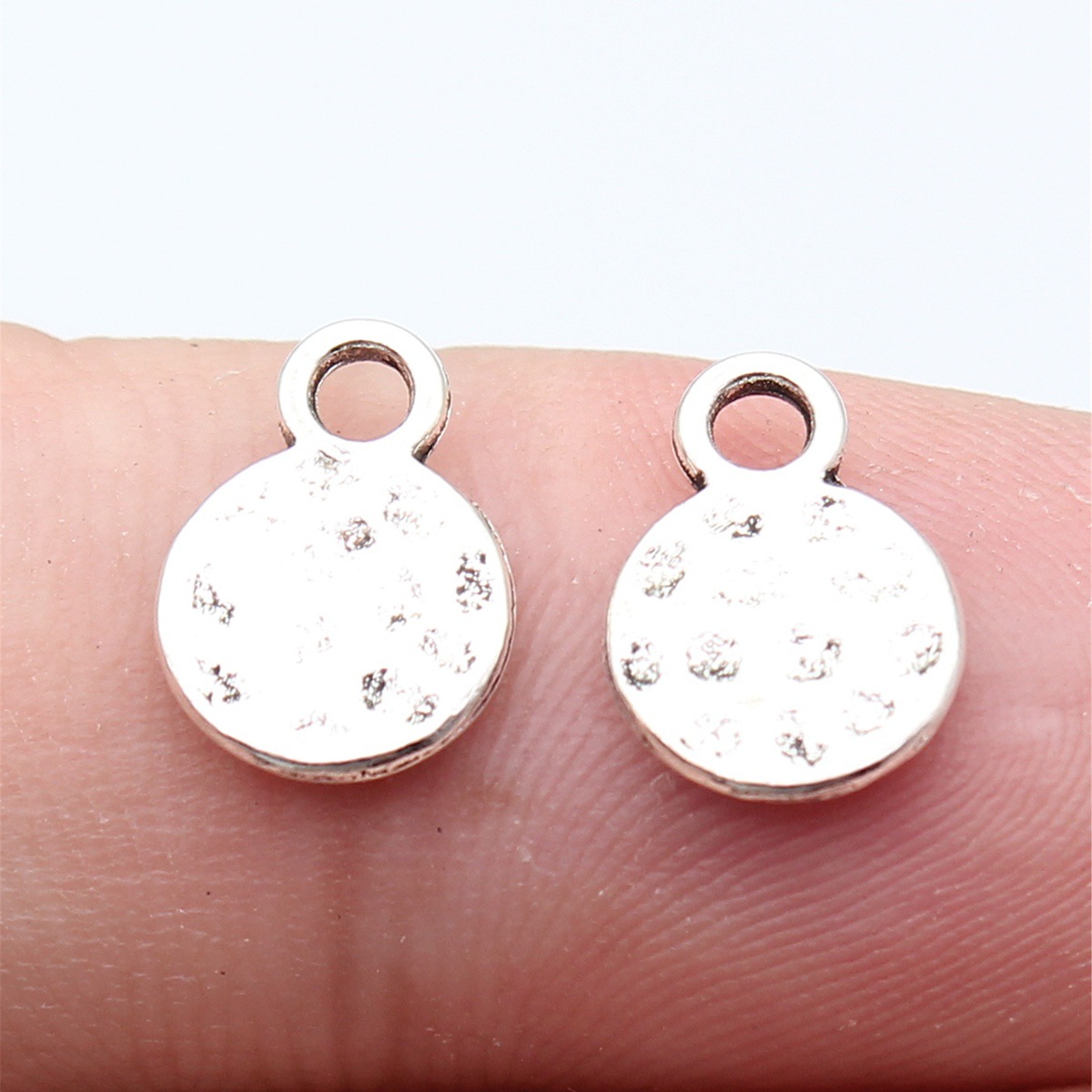 WYSIWYG 40個 11x8mm 3色 アンティークブロ - Vintage Fashion Words のレビューと価格